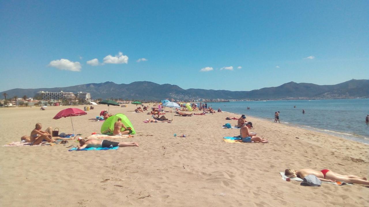 Apartmán Brisa De Mar Empuriabrava Exteriér fotografie
