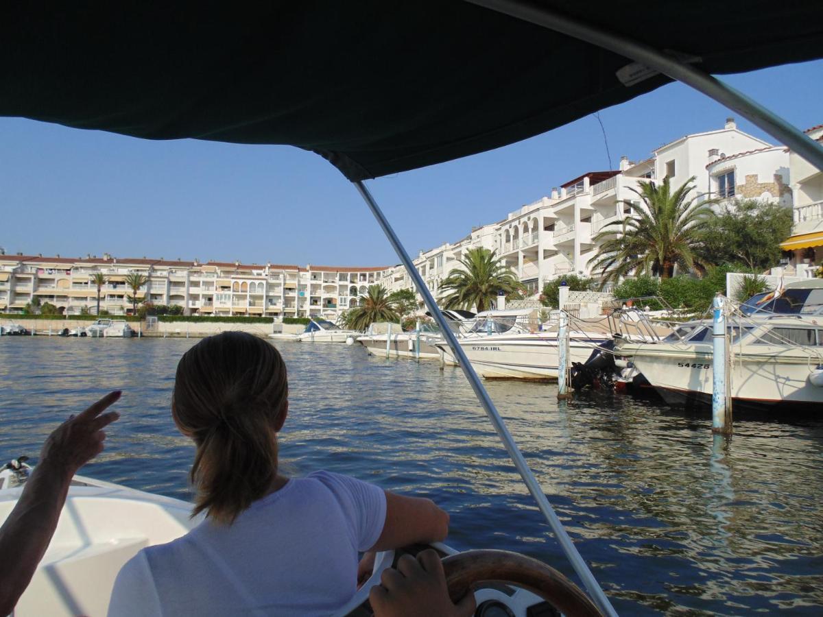 Apartmán Brisa De Mar Empuriabrava Exteriér fotografie